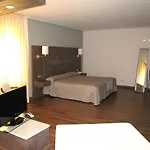 فندق Balneario De Ledesma 3*