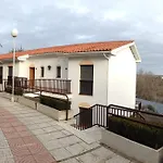 מלון Balneario De Ledesma