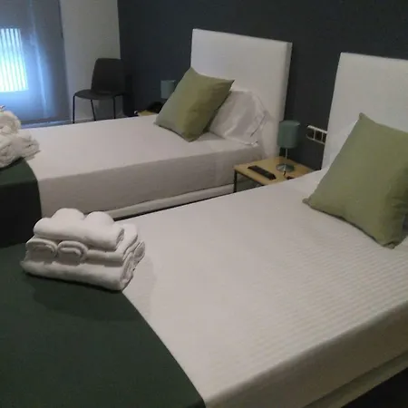 Balneario De Ledesma فندق 3*