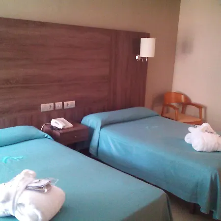 Balneario De Ledesma فندق Vega de Tirados