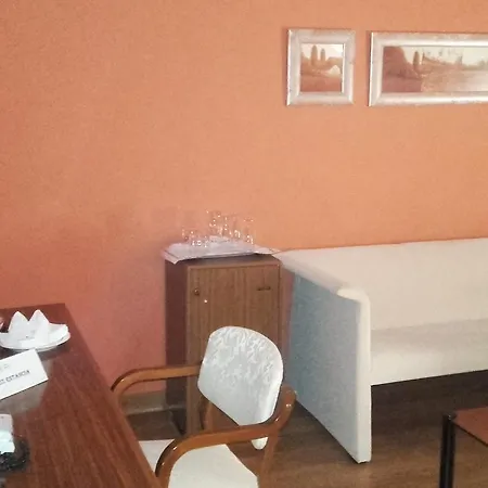 Balneario De Ledesma فندق 3*