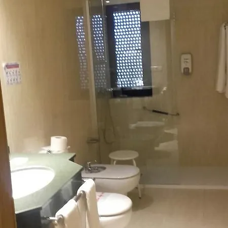 Hotell Balneario De Ledesma 3*