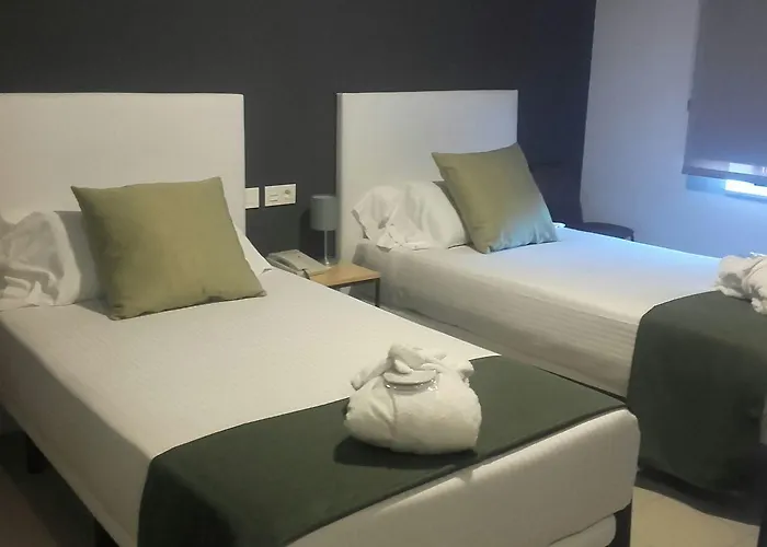 Balneario De Ledesma فندق