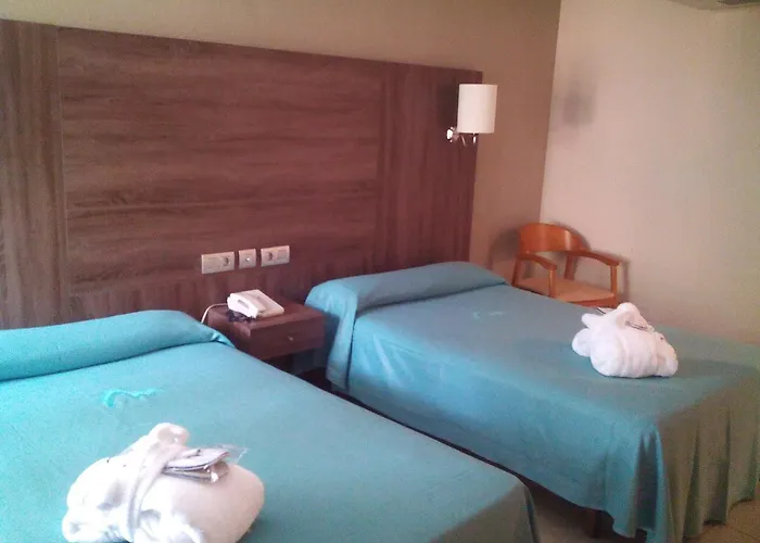 Balneario De Ledesma فندق Vega de Tirados