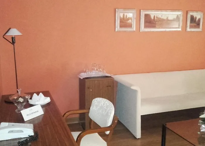 Balneario De Ledesma 호텔 3*